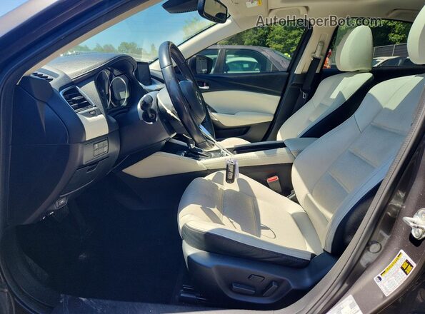 JM1GL1V51H1154660 2017 MAZDA 6 Gray Widok wnętrza z przodu