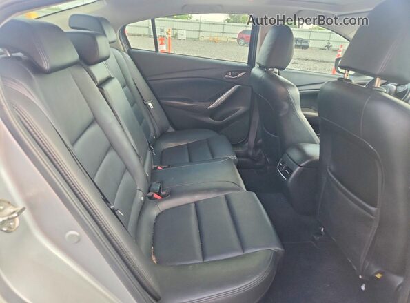 JM1GL1V52H1127578 2017 MAZDA 6 Silver Widok tylnych siedzeń