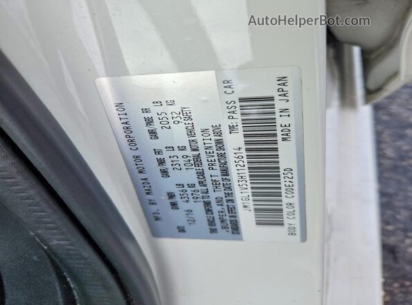 JM1GL1V53H1125614 2017 MAZDA 6 White VIN sticker view