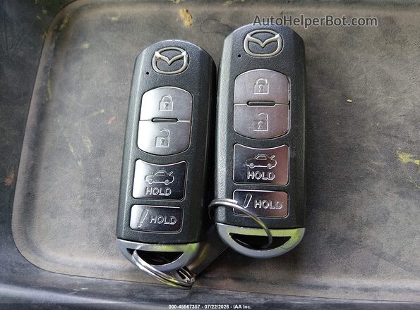 JM1GL1V53H1155129 2017 MAZDA 6 Silver Widok deski rozdzielczej