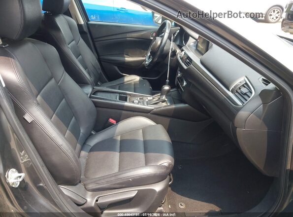 JM1GL1V55H1117031 2017 MAZDA 6 Gray Вид салону спереду