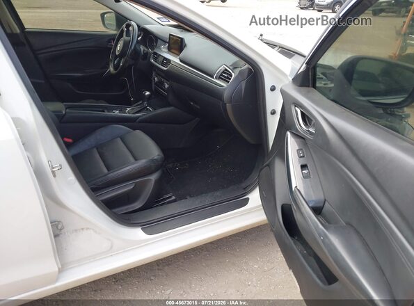 JM1GL1V56H1103834 2017 MAZDA 6 White Vista interior delantera