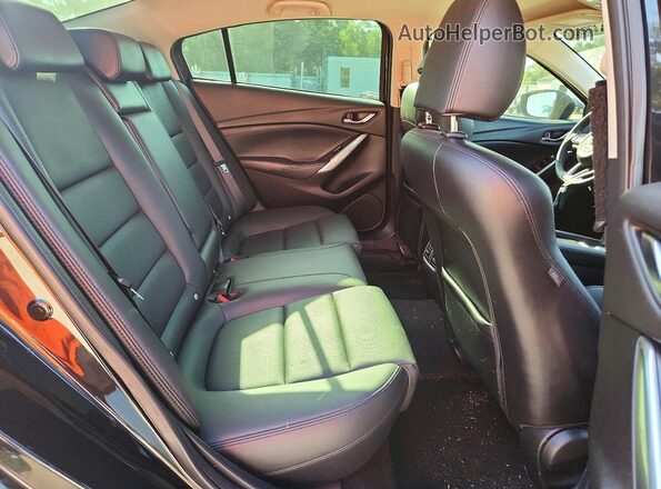 JM1GL1V56H1120696 2017 MAZDA 6 Black Vista de los asientos traseros