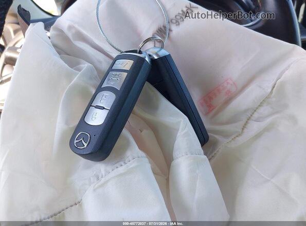 JM1GL1V58H1155496 2017 MAZDA 6 Blue Առջևի վահանակի տեսք
