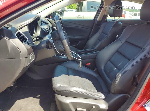 JM1GL1V59H1155779 2017 MAZDA 6 Red წინა სალონის ხედი
