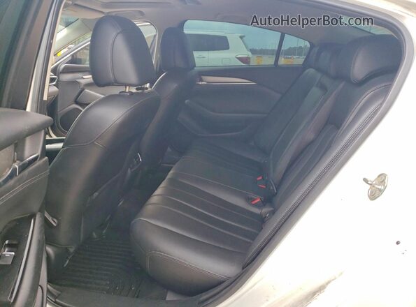 JM1GL1VM2J1332217 2018 MAZDA 6 White Rear seats view