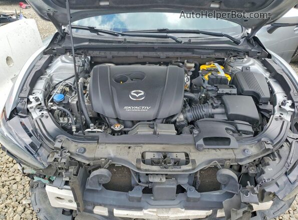 JM1GL1VM3J1335109 2018 MAZDA 6 Silver Rear interior view