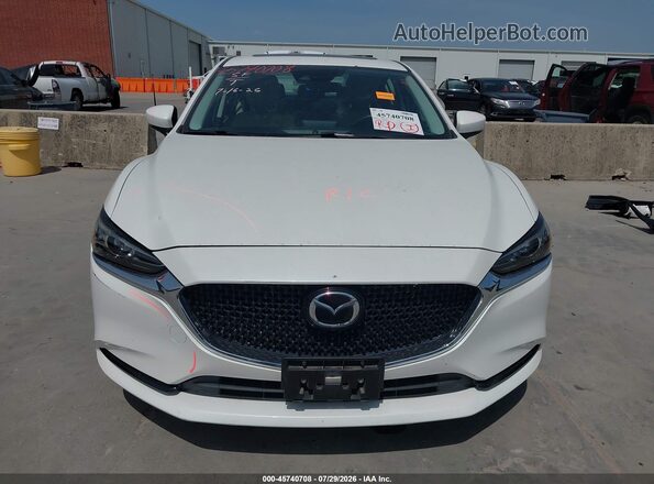JM1GL1VM7J1304929 2018 MAZDA 6 White Widok wnętrza z tyłu
