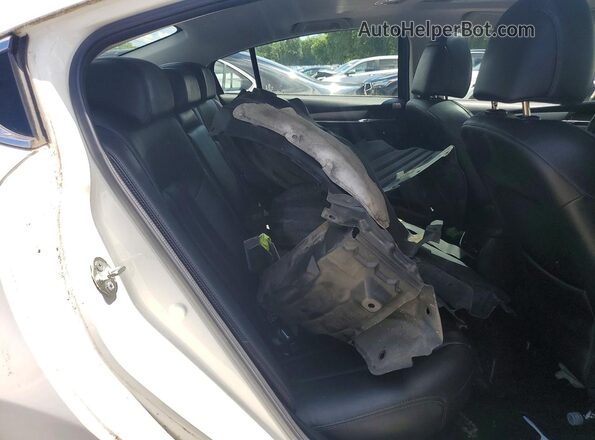 JM1GL1VM7J1313243 2018 MAZDA 6 White Vista de los asientos traseros