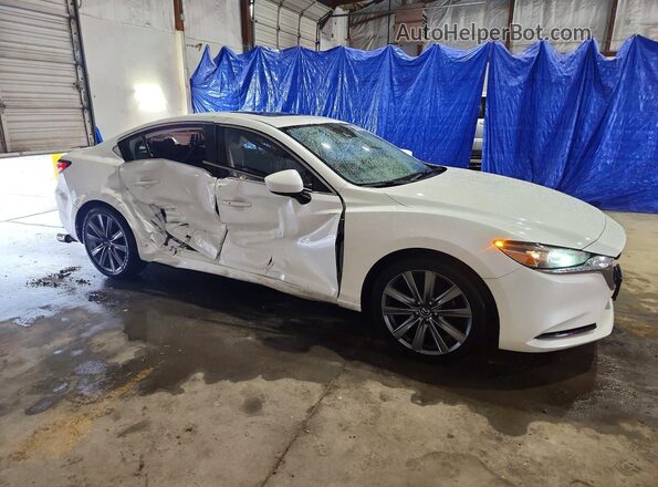 JM1GL1VM9J1315009 2018 MAZDA 6 White Front right