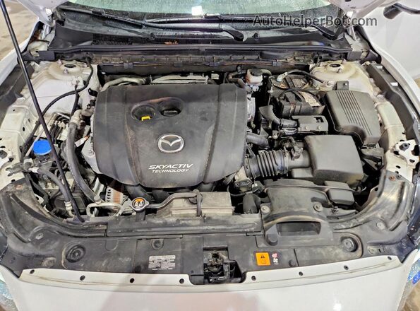 JM1GL1VM9J1315009 2018 MAZDA 6 White Rear interior view