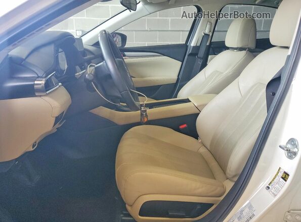 JM1GL1VM9J1327354 2018 MAZDA MAZDA Белый Вид салона спереди