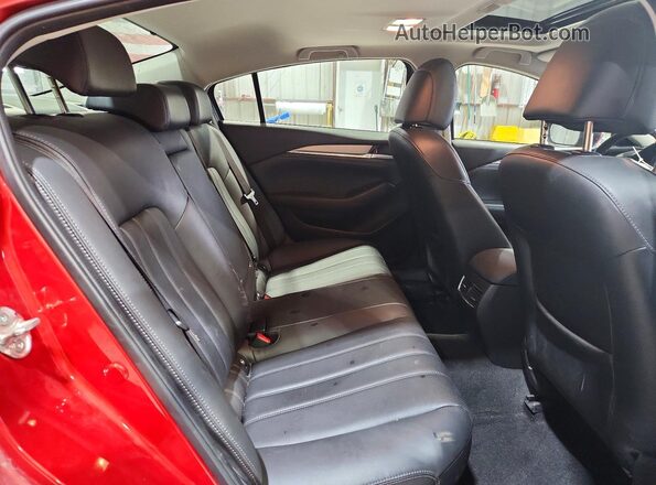 JM1GL1VMXM1615369 2021 MAZDA 6 Red Vista de los asientos traseros