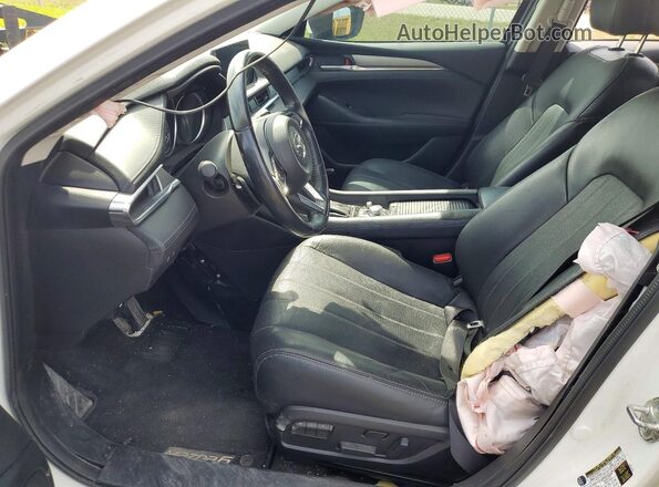 JM1GL1WY5J1309516 2018 MAZDA 6 White Front interior view