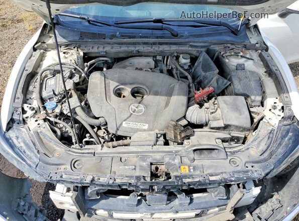 JM1GL1WY5J1309516 2018 MAZDA 6 White Rear interior view