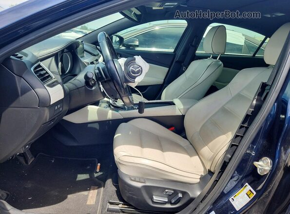 JM1GL1X52H1126671 2017 MAZDA 6 Blue Widok wnętrza z przodu