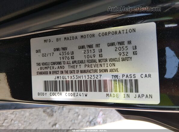 JM1GL1X53H1132527 2017 MAZDA 6 Black Vista del compartimento del motor