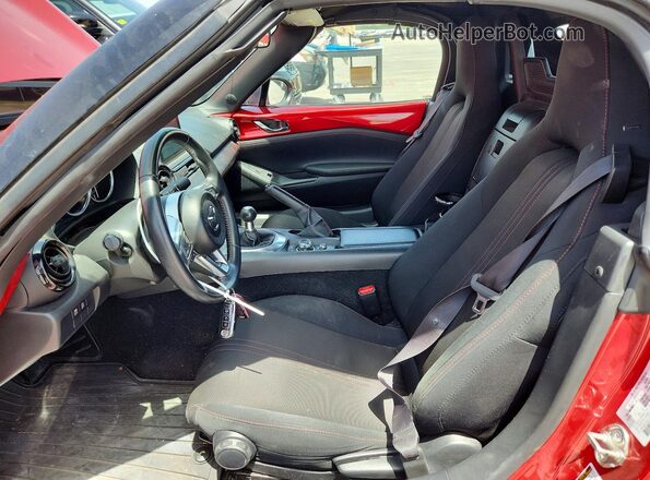 JM1NDAC75G0117639 2016 MAZDA MX-5 Red Front interior view