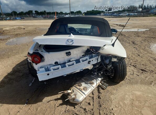 JM1NDAD71T0702663 2026 MAZDA MX-5 White Вид ззаду