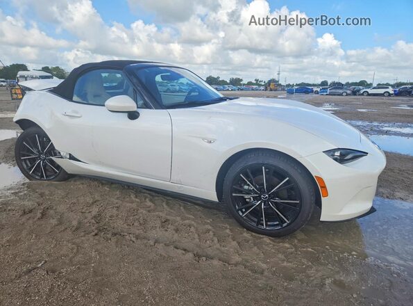 JM1NDAD71T0702663 2026 MAZDA MX-5 White Передня права чверть