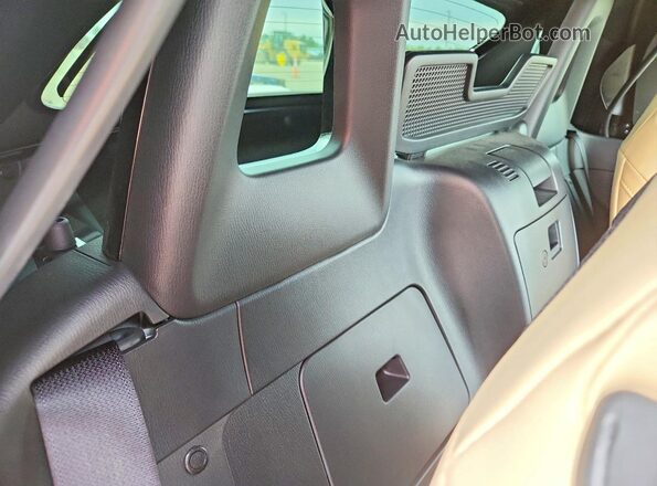 JM1NDAD75S0659010 2025 MAZDA MX-5 White Rear seats view