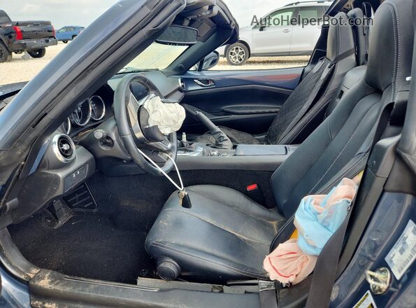 JM1NDAM72M0457924 2021 MAZDA MX-5 Blue Front interior view