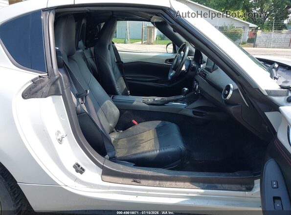 JM1NDAM73J0205773 2018 MAZDA MX-5 MIATA RF Серебряный Вид салона спереди