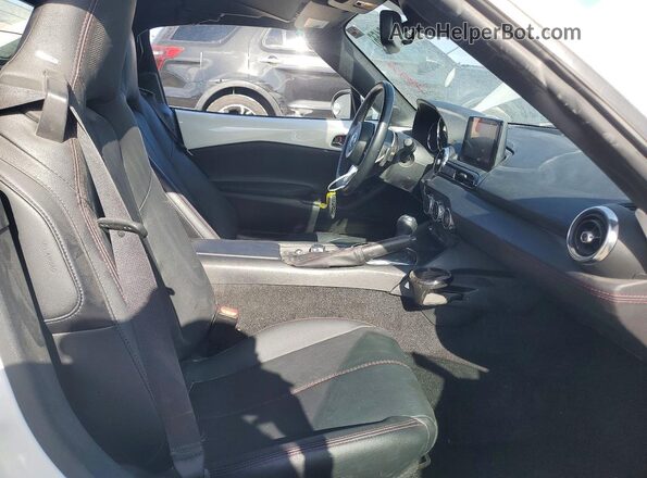 JM1NDAM73K0301579 2019 MAZDA MX-5 White Հետևի նստատեղերի տեսք