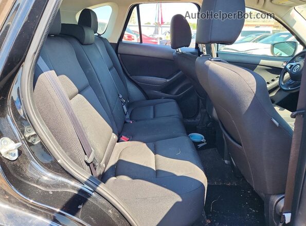 JM3KE2BY3G0629990 2016 MAZDA CX-5 Black Vista de los asientos traseros