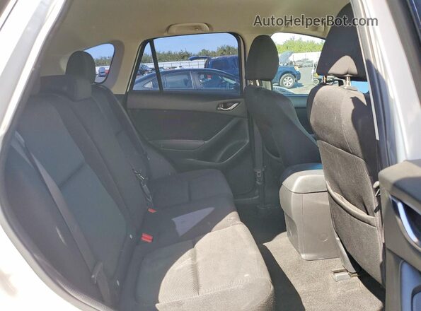 JM3KE2BY8G0900221 2016 MAZDA CX-5 Белый Вид задней части салона