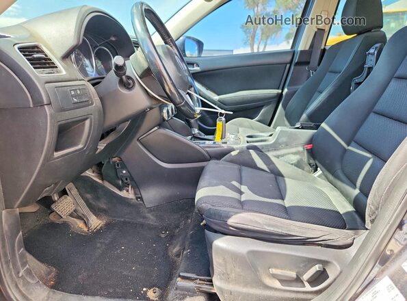 JM3KE2CY0G0676215 2016 MAZDA CX-5 Gray Front interior view