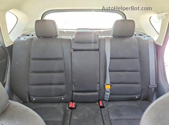 JM3KE2CY0G0758669 2016 MAZDA CX-5 White Widok tylnych siedzeń