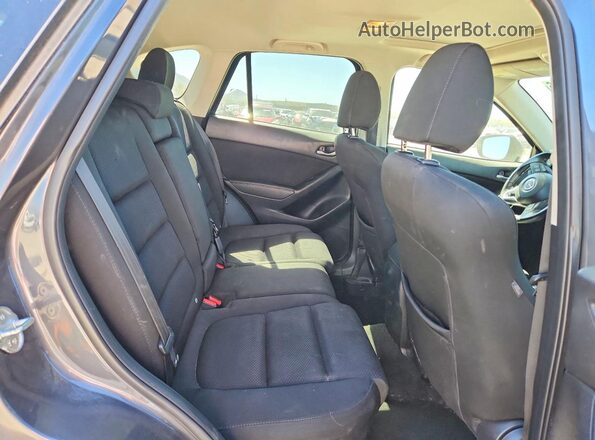 JM3KE2CY5G0658972 2016 MAZDA CX-5 Gray Vista de los asientos traseros
