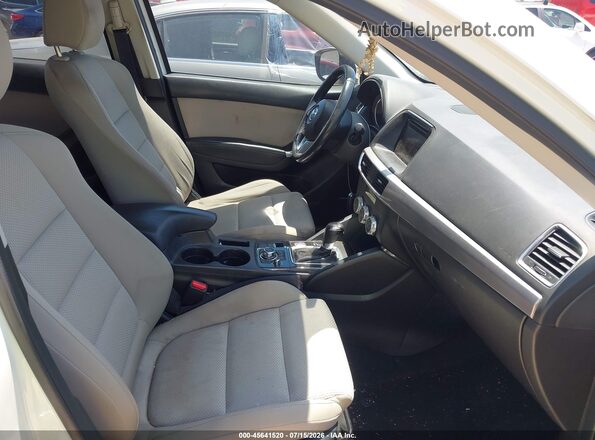 JM3KE2CY8G0739075 2016 MAZDA CX-5 White Widok wnętrza z przodu