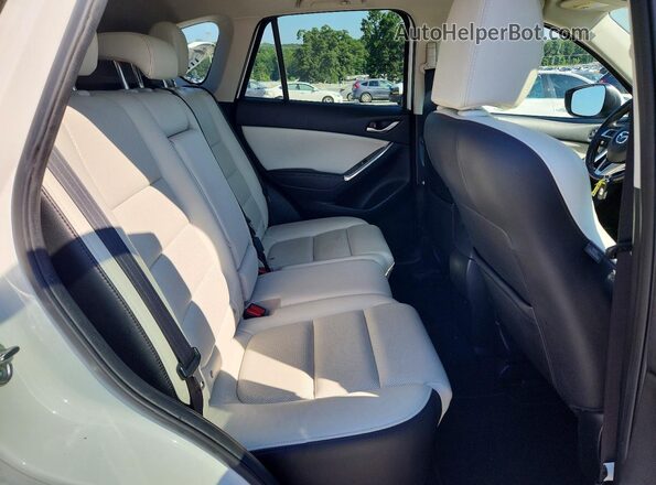 JM3KE2DY4G0789647 2016 MAZDA CX-5 White Вид задньої частини салону