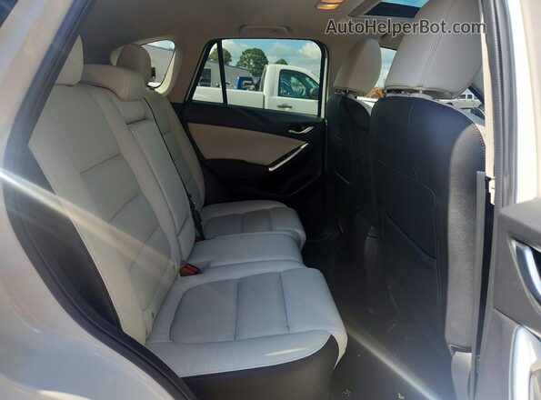 JM3KE2DY7G0700038 2016 MAZDA CX-5 White უკანა სავარძლების ხედი