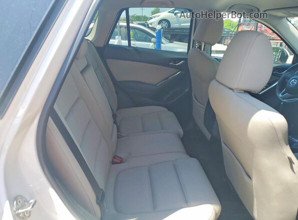 JM3KE4CY2G0728293 2016 MAZDA CX-5 White Rear interior view