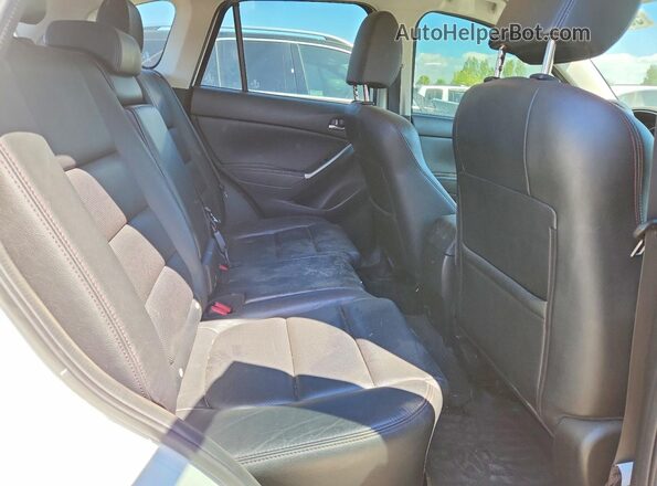 JM3KE4DY0G0804611 2016 MAZDA CX-5 White Вид задньої частини салону