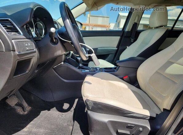 JM3KE4DY1G0748730 2016 MAZDA CX-5 Black Front interior view