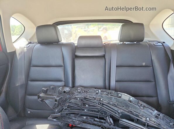 JM3KE4DY6G0794621 2016 MAZDA CX-5 Red Vista de los asientos traseros
