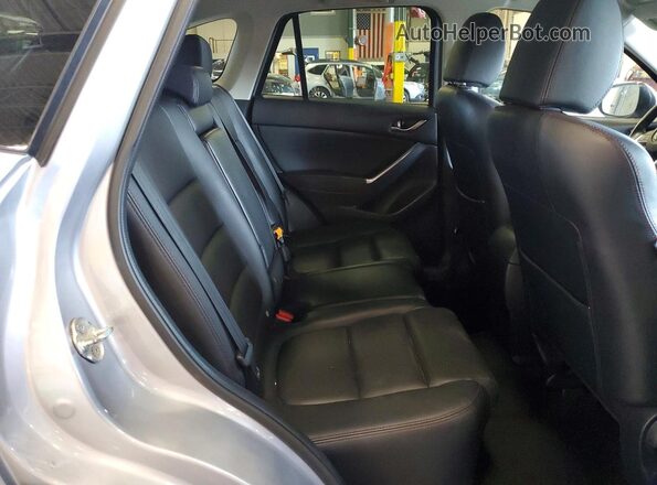 JM3KE4DY8G0633171 2016 MAZDA CX-5 Gray Vista interior trasera