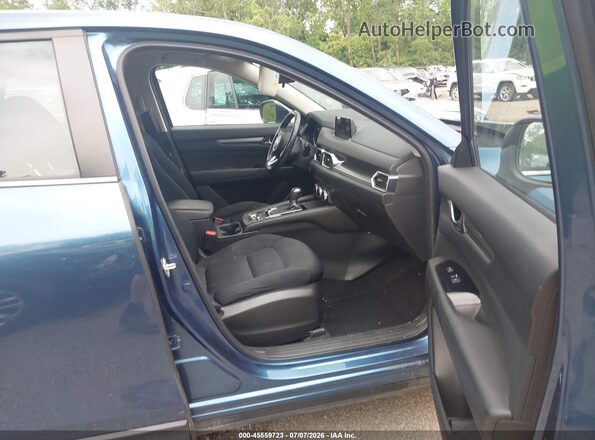 JM3KFABM4J1432381 2018 MAZDA CX-5 Синий Вид салона спереди