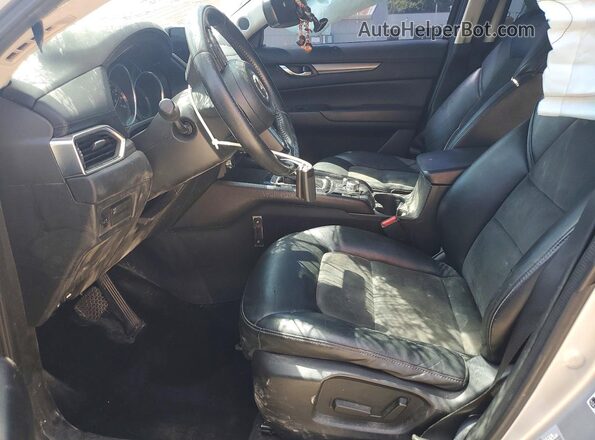 JM3KFACL2H0106584 2017 MAZDA CX-5 Silver Вид салону спереду
