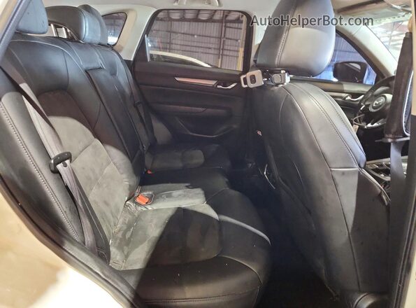 JM3KFACL7H0157725 2017 MAZDA CX-5 White Rear interior view