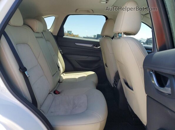 JM3KFACM2J1459481 2018 MAZDA CX-5 White Rear interior view