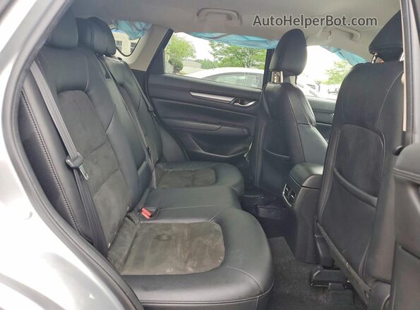 JM3KFACM3K1558800 2019 MAZDA CX-5 Silver Rear interior view