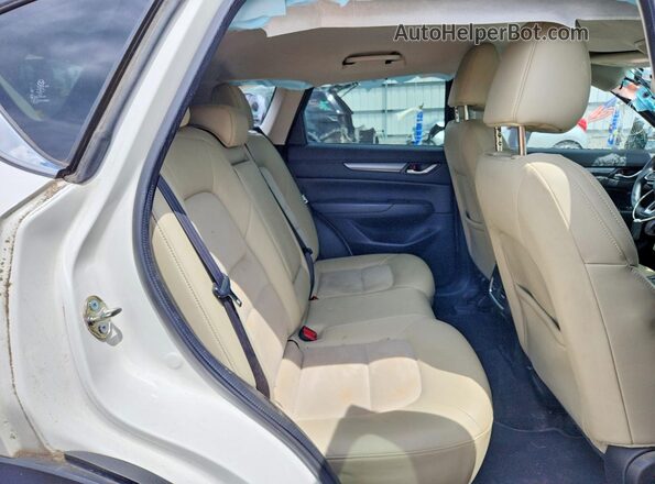 JM3KFACM3K1593188 2019 MAZDA CX-5 White Rear interior view
