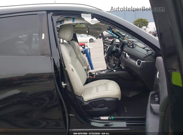 JM3KFACM5M0317202 2021 MAZDA CX-5 Черный Вид салона спереди
