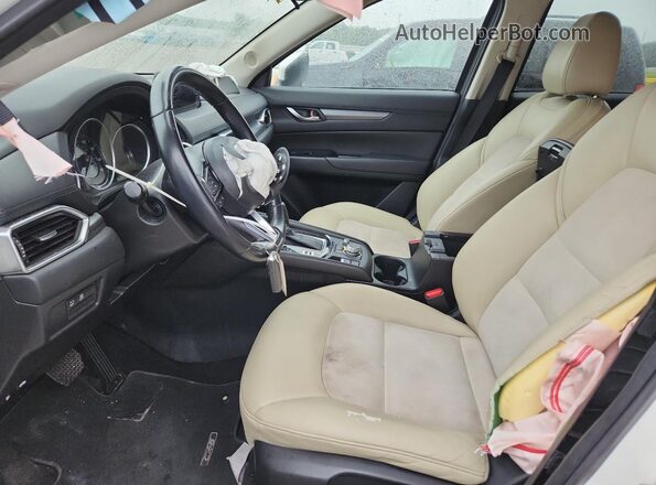JM3KFACM6K1648071 2019 MAZDA CX-5 White Widok wnętrza z przodu