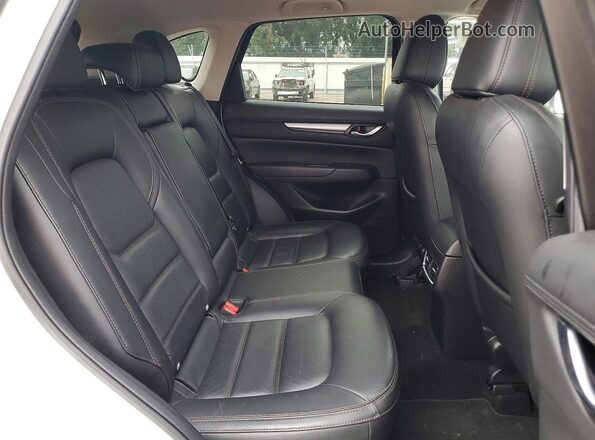 JM3KFACM7M0413266 2021 MAZDA CX-5 White Rear interior view